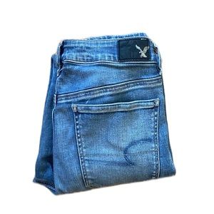 American eagle skinny jeans size 6 super stretch